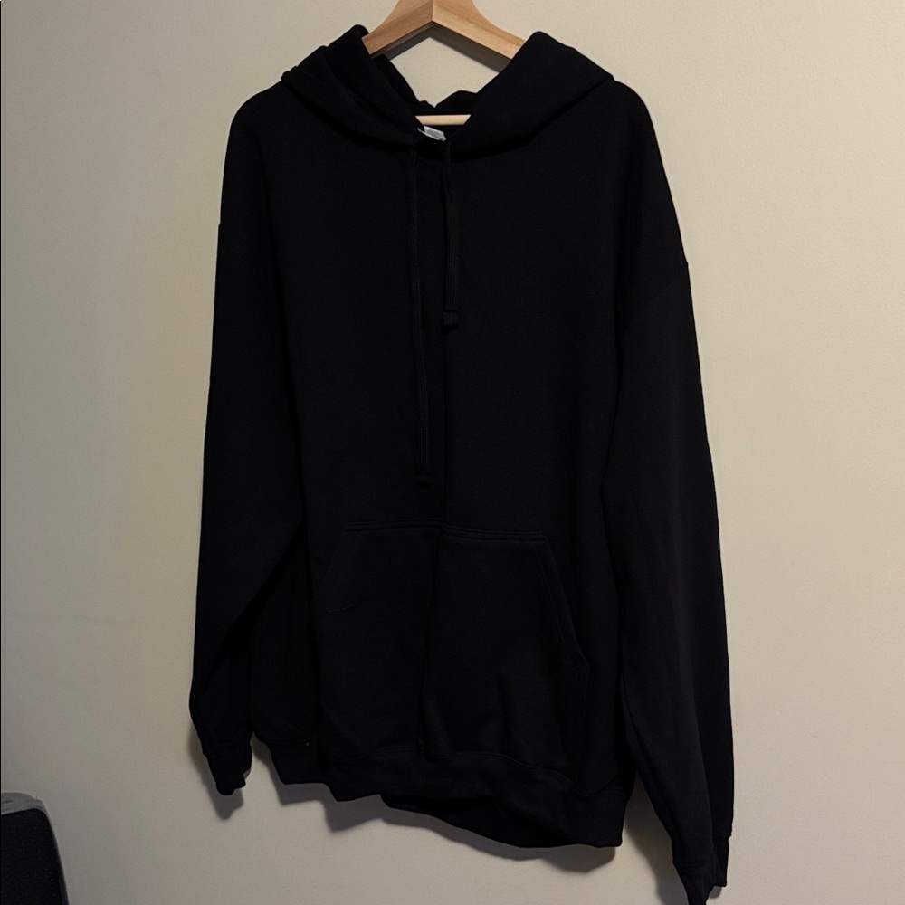NWOT XL M & O Apparel Black Men's Black Hoodie
